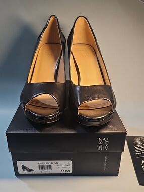 NaturalizerAmie Black Leather Peep-Toe Heels. Size 11 Bin 7